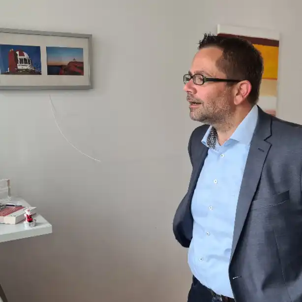 Sebastian Wessel im Büro