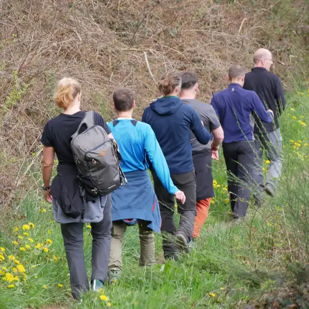 Wandergruppe von hinten