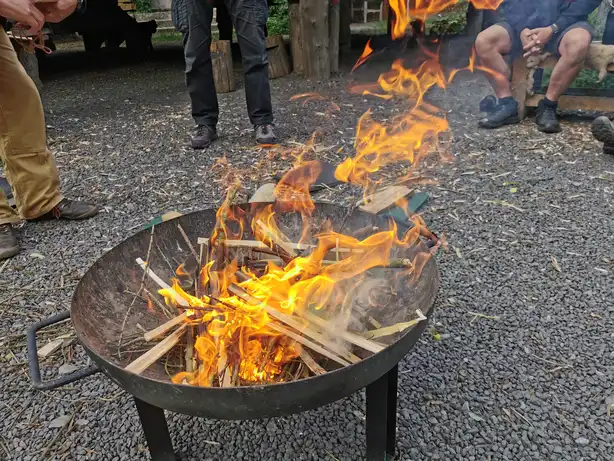 Größeres Feuer im Kessel