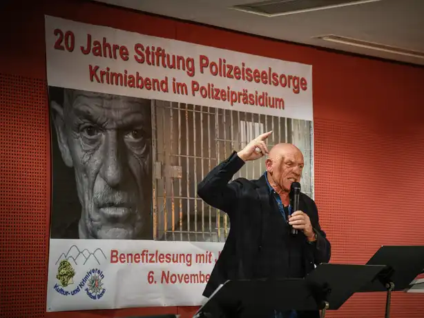 Bausch am Pult
